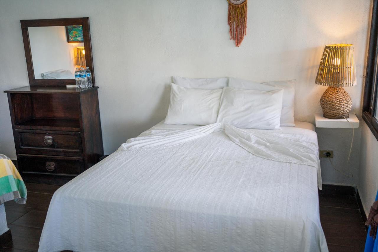 Marbella Eco Lodge Monterrico Bagian luar foto